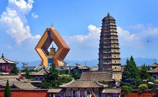 漫步陕西古城墙下的历史画卷